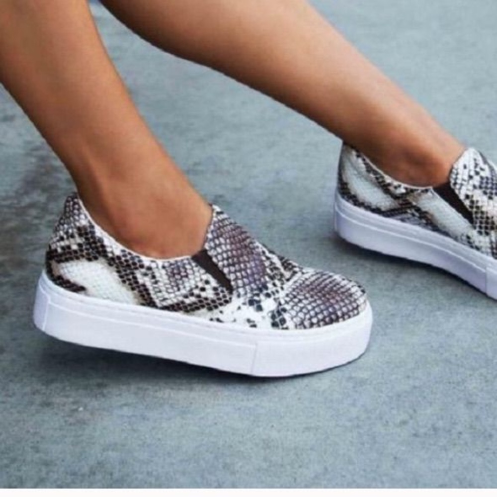 QUPID Snake Print Sneakers - Picture 3 of 3